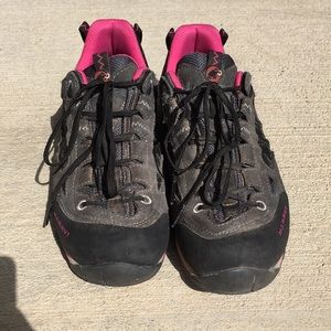 Mammoth Hiking Shoe